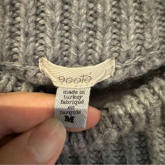 Ecote by Urban Outfitters Gray Chunky Knit Cable Sweater – Size M - Picture 3 of 4